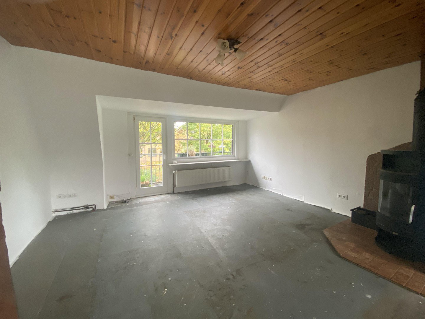 Foto 11 von 12 — Freie Charmante Doppelhaushälfte mit großem Garten – Ideal für Familien oder Mehrgenerationenwohnen