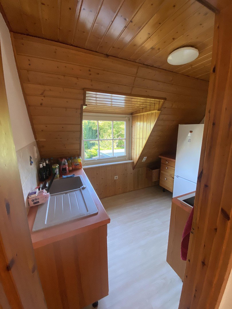 Foto 10 von 12 — Freie Charmante Doppelhaushälfte mit großem Garten – Ideal für Familien oder Mehrgenerationenwohnen