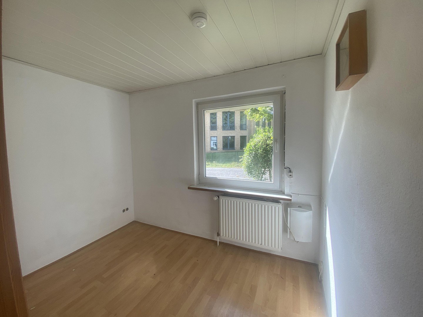 Foto 9 von 12 — Freie Charmante Doppelhaushälfte mit großem Garten – Ideal für Familien oder Mehrgenerationenwohnen
