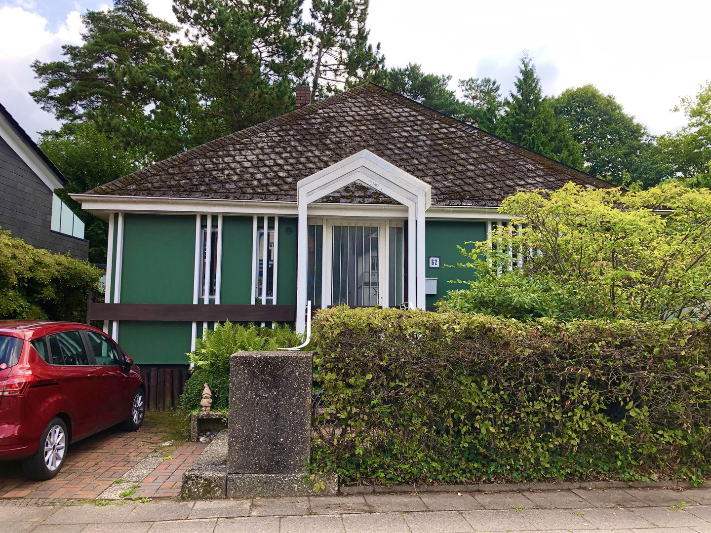 Foto 2 von 12 — Nicht die übliche Kiste: Wohnhaus und Bungalow direkt am Alsterpark zum Selbstnutzen oder Vermieten