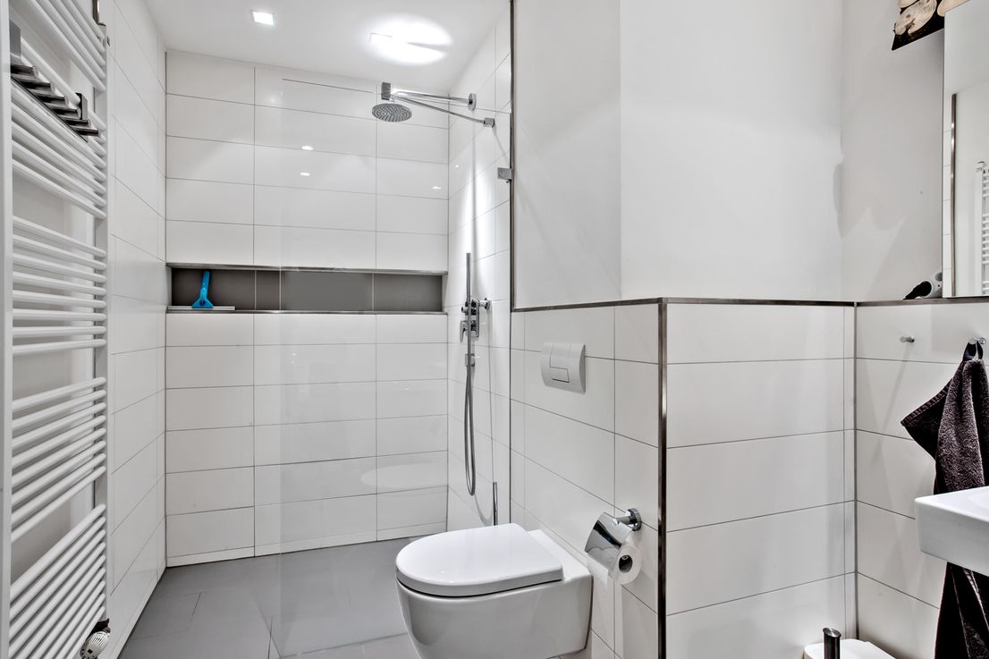 Foto 8 von 9 — Hochwertig möblierte Neubau-Wohnung mit Wasserblick