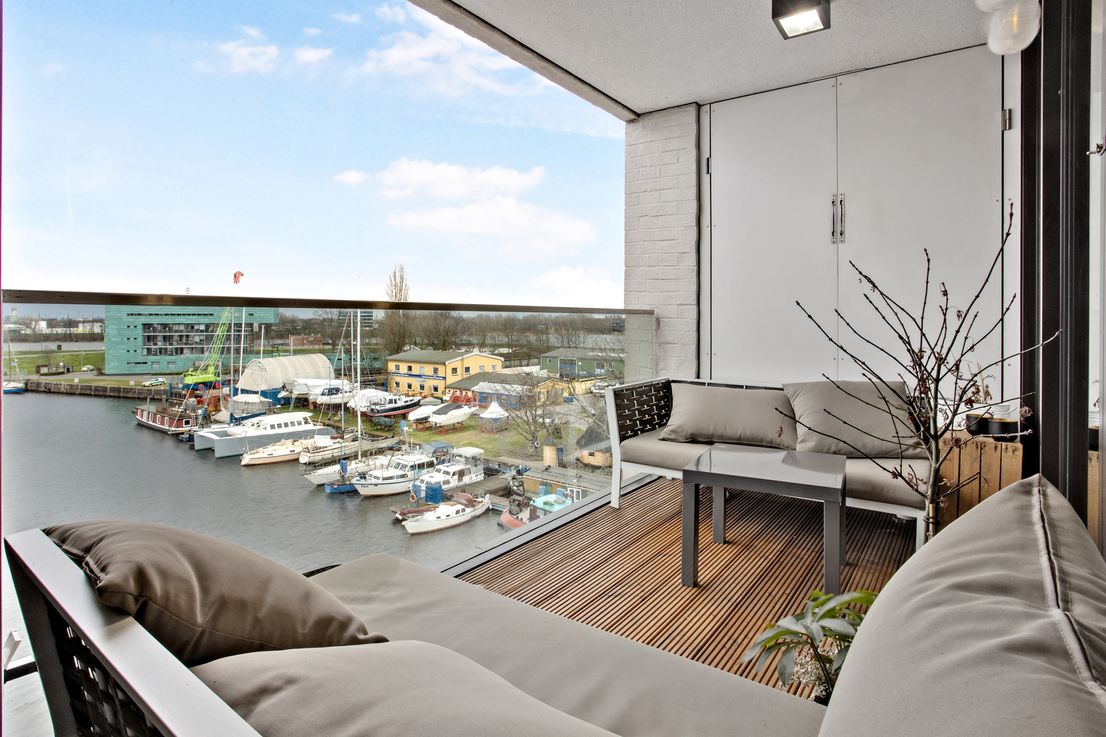 Foto 2 von 9 — Hochwertig möblierte Neubau-Wohnung mit Wasserblick