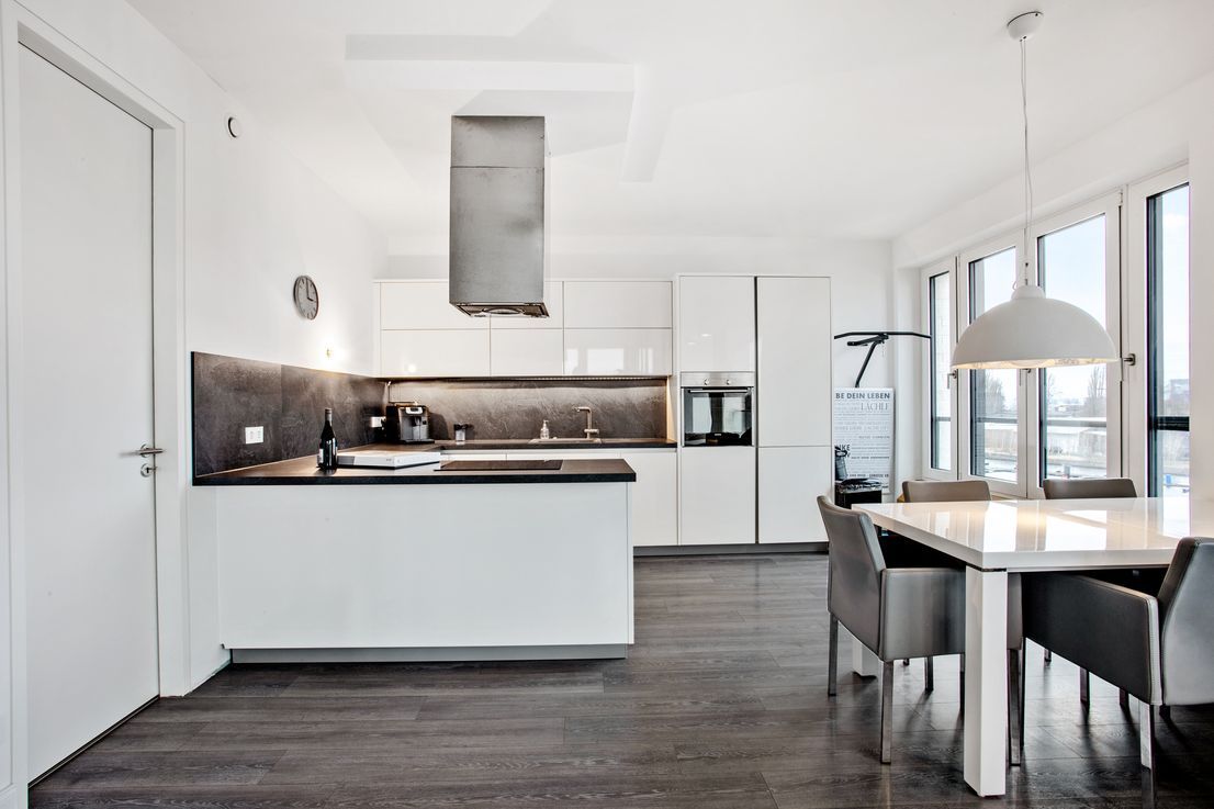 Foto 4 von 9 — Hochwertig möblierte Neubau-Wohnung mit Wasserblick