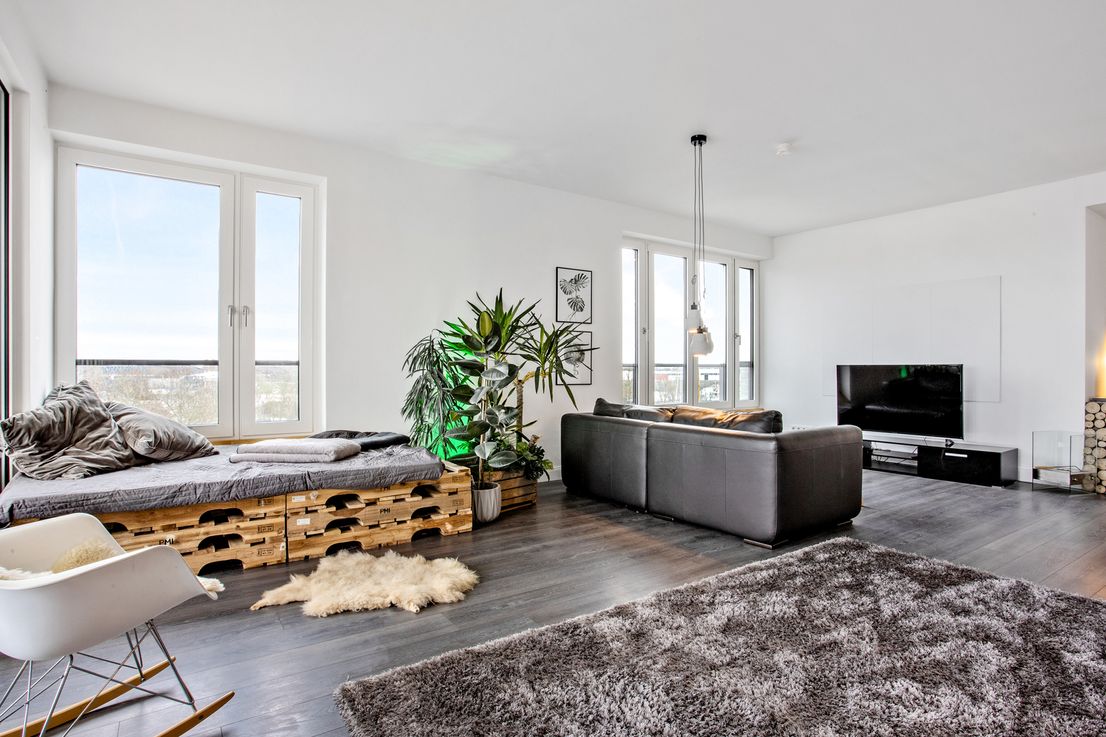 Foto 3 von 9 — Hochwertig möblierte Neubau-Wohnung mit Wasserblick