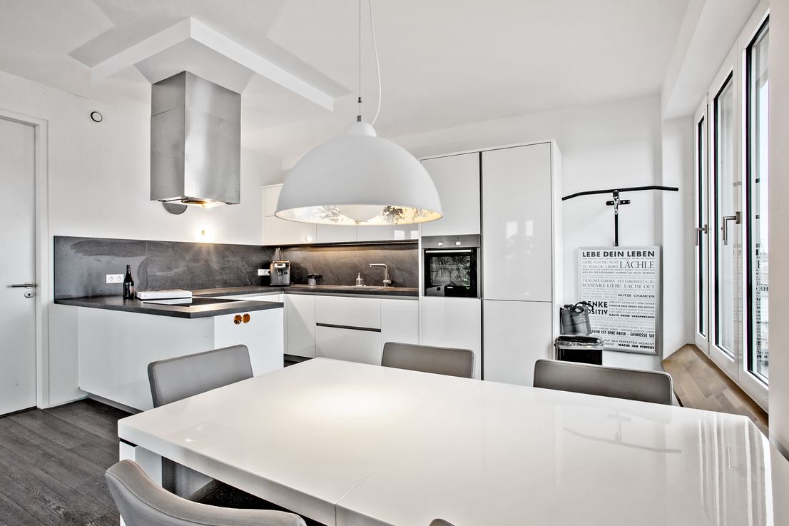 Foto 5 von 9 — Hochwertig möblierte Neubau-Wohnung mit Wasserblick
