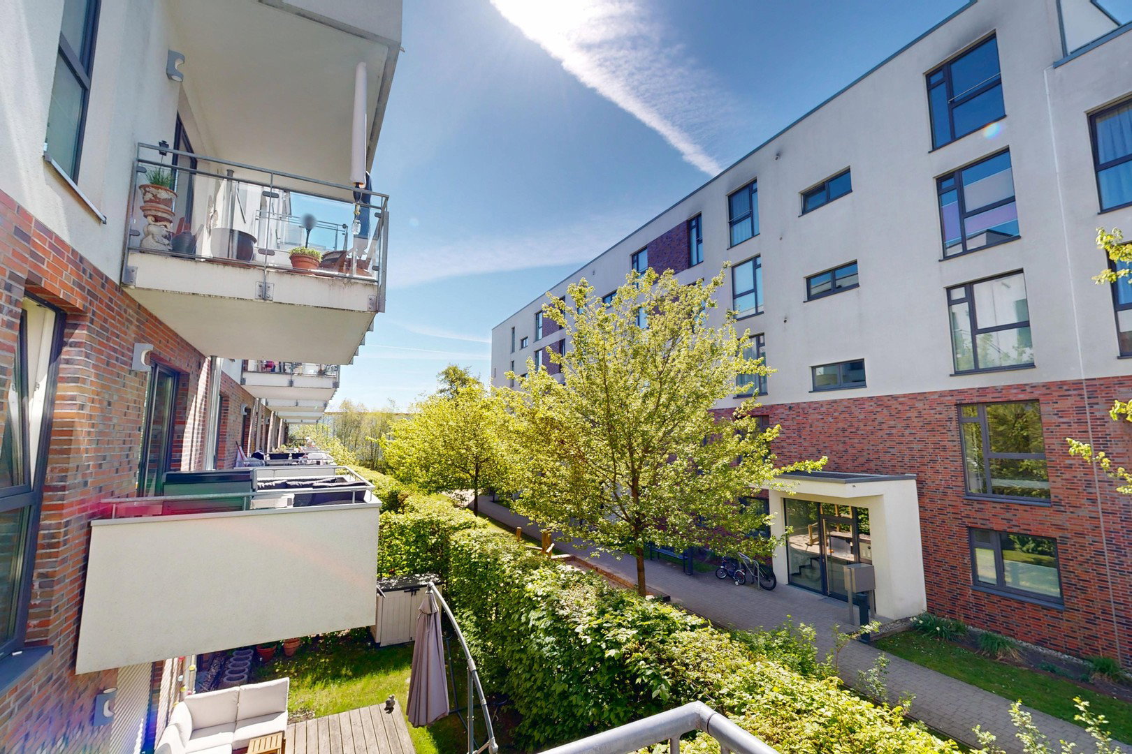 Foto 11 von 12 — 4-Zi-Wohnung mit 2 Duschbädern & barrierearmem Zugang nahe S-Bahn Bergedorf am Schleusengraben