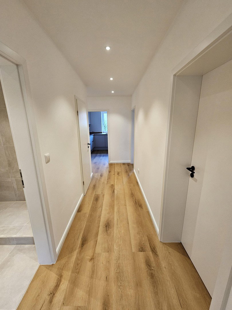 Foto 5 von 12 — Frisch saniert! 2,5-Zi.-Wohnung mit Südloggia & TG provisionsfrei, Sasel