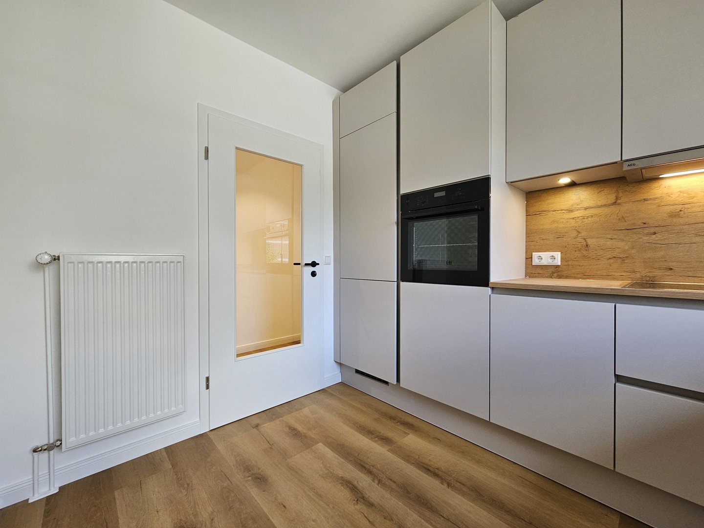 Foto 8 von 12 — Frisch saniert! 2,5-Zi.-Wohnung mit Südloggia & TG provisionsfrei, Sasel