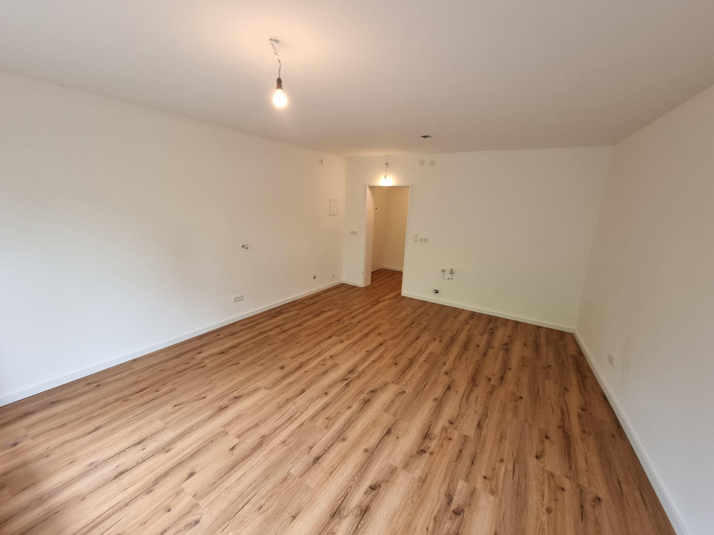 Foto 9 von 12 — Frisch sanierte 1-Zimmer-Wohnung mit Terrasse