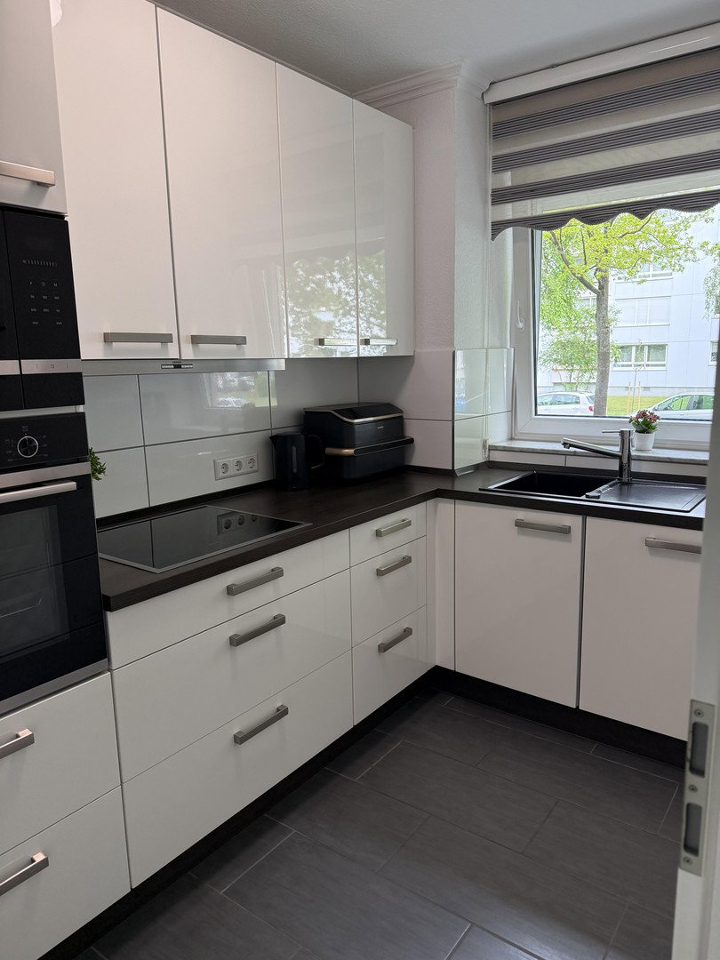 Foto 3 von 12 — Arbergen | 4-Zimmer Wohnung | Kernsaniert 2019 | Garage | Südbalkon mit Grünblick