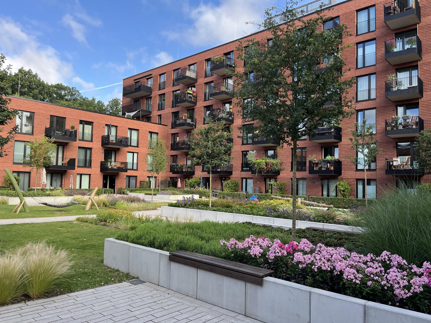 Foto 9 von 12 — Exklusive 5-Zimmer-Wohnung mit TG-Stellplatz & Wallbox im Pergolenviertel am Stadtpark