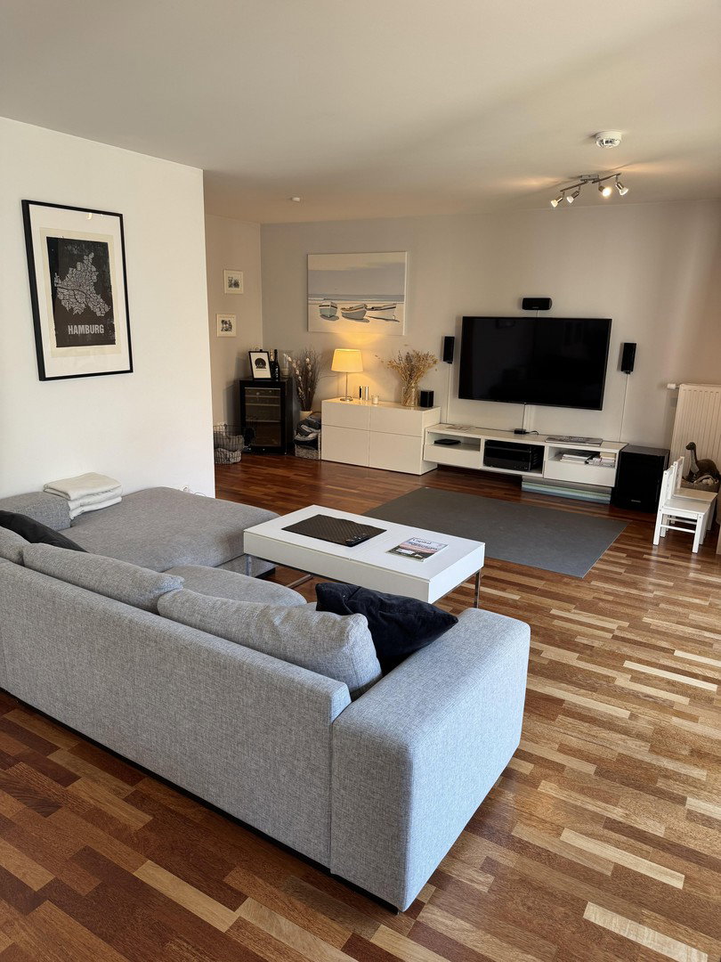 Foto 4 von 12 — Provisionsfreie Beletage. Traumhafte 112m² (3,5-Zimmer) Wohnung in Uhlenhorst. Baujahr 2004.