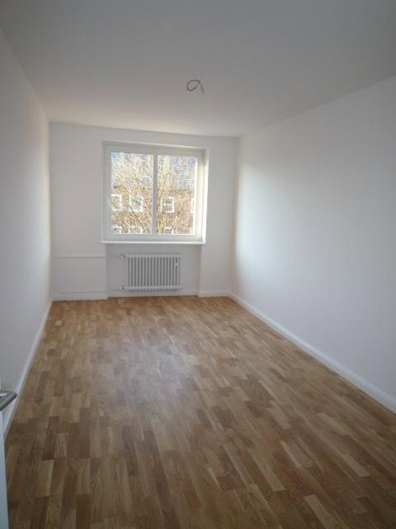 Foto 6 von 12 — Helle 3-Zimmer-Wohnung mit Balkon & TG Stellplatz in HH-Hohenfelde - top vermietet