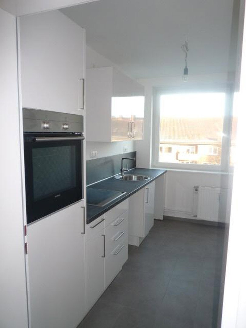 Foto 2 von 12 — Helle 3-Zimmer-Wohnung mit Balkon & TG Stellplatz in HH-Hohenfelde - top vermietet