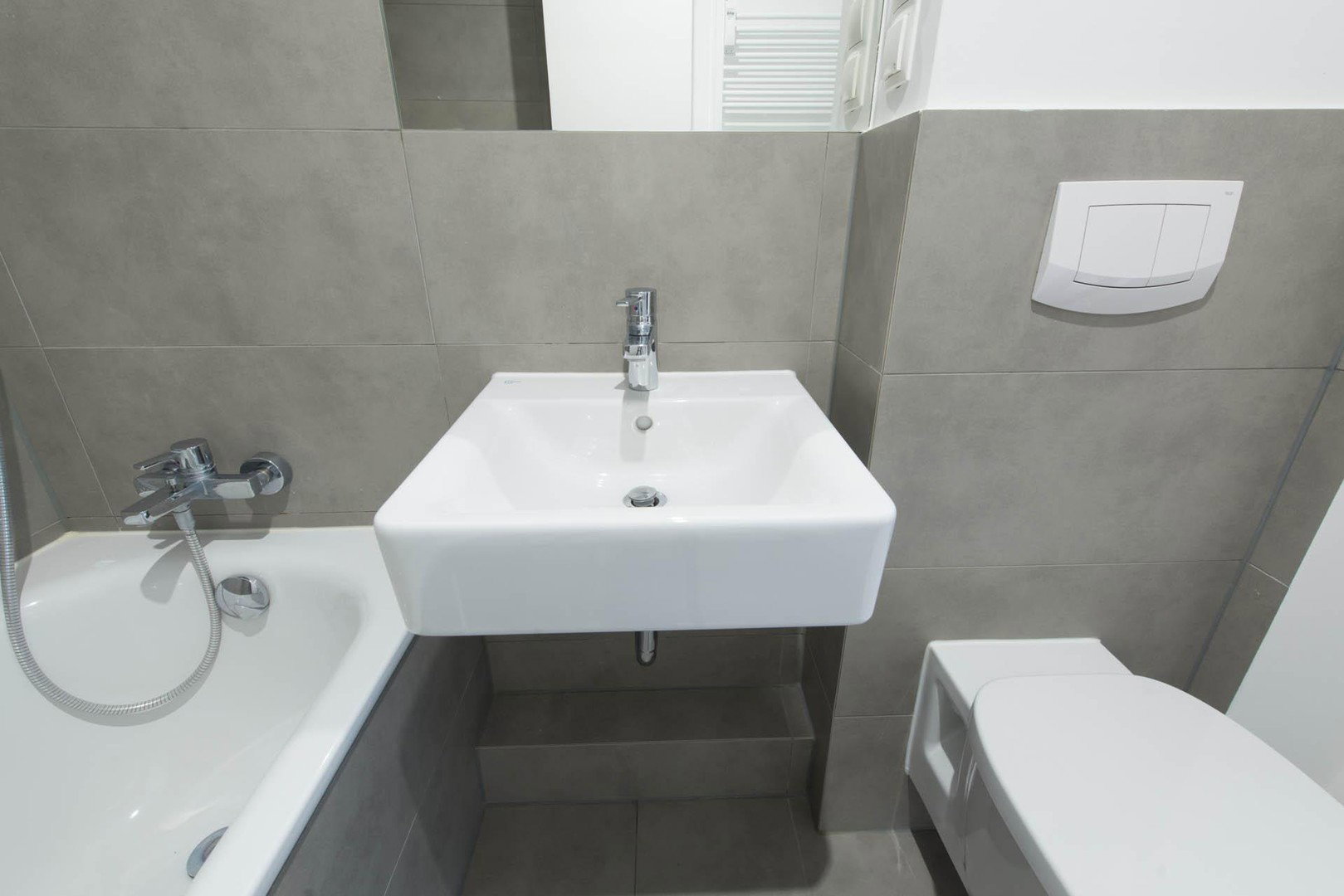 Foto 9 von 12 — Helle 3-Zimmer-Wohnung mit Balkon & TG Stellplatz in HH-Hohenfelde - (frei lieferbar)
