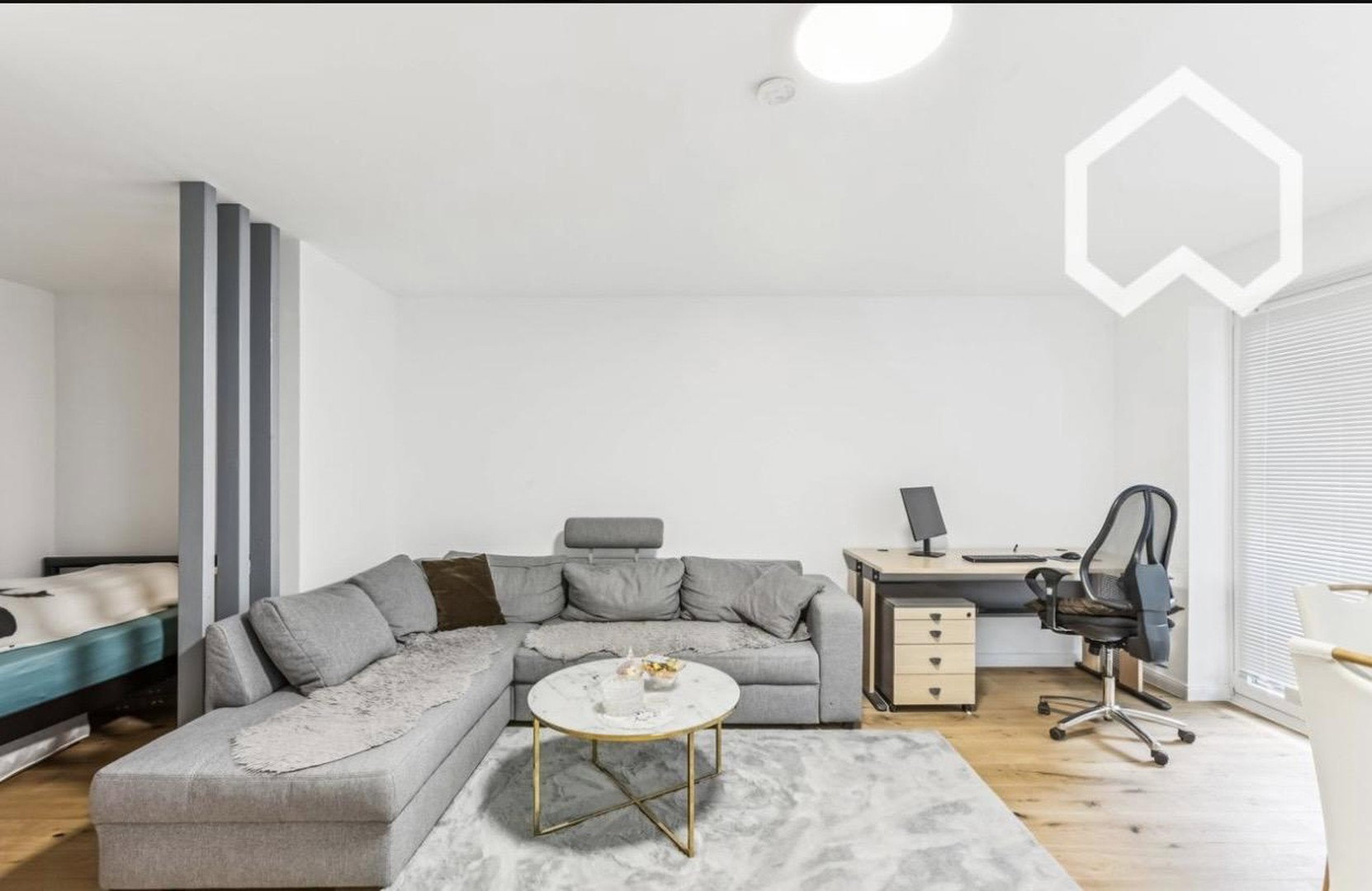 Foto 2 von 12 — Kernsaniert 1,5 Zimmer Wohnung im Westen Hamburgs