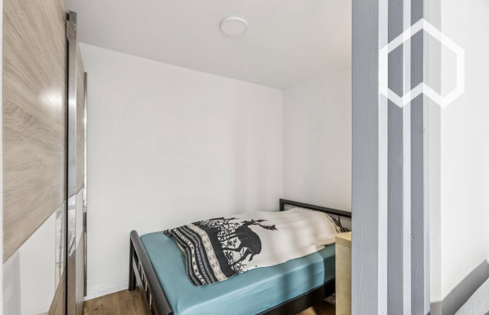 Foto 7 von 12 — Kernsaniert 1,5 Zimmer Wohnung im Westen Hamburgs