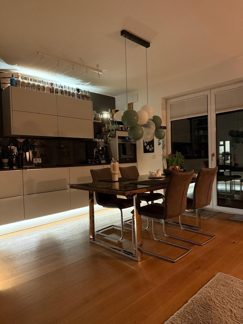 Foto 1 von 12 — Barrierefreie 4-Zimmer-Endetagenwohnung mit Balkon und Tiefgarage mit Wallbox