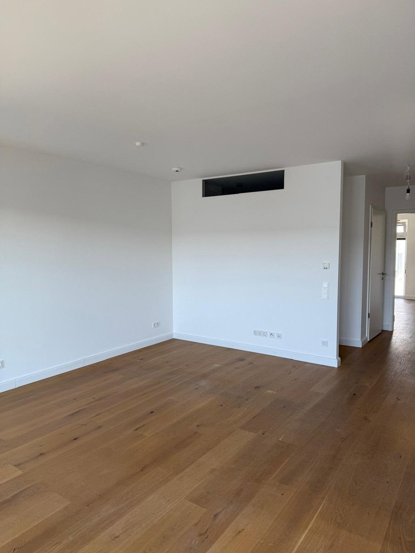 Foto 6 von 12 — Barrierefreie 4-Zimmer-Endetagenwohnung mit Balkon und Tiefgarage mit Wallbox