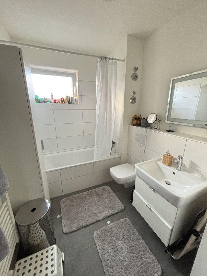 Foto 9 von 12 — Blick aufs Wasser: 4-Zimmer-Whg am Schleusengraben (Bergedorf). Zentral und naturnah.