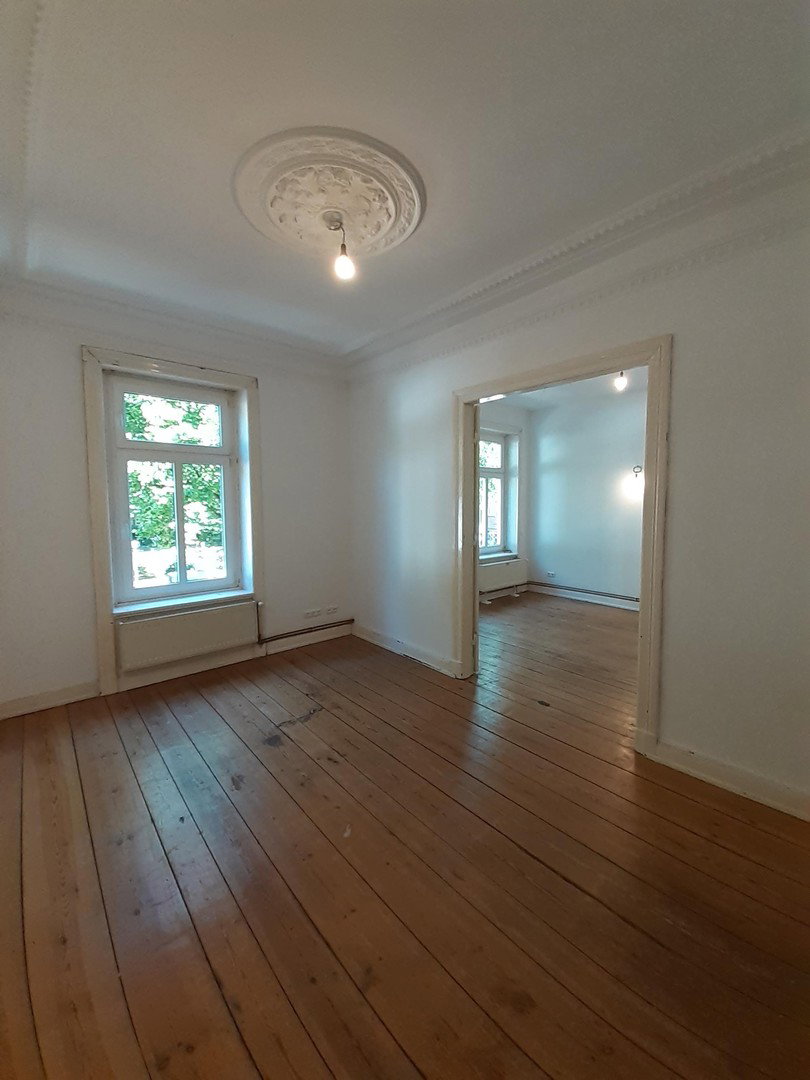Foto 4 von 12 — St.Pauli, Jugendstilwohnung, ca. 90qm, 2 Balkone, zu sanieren
