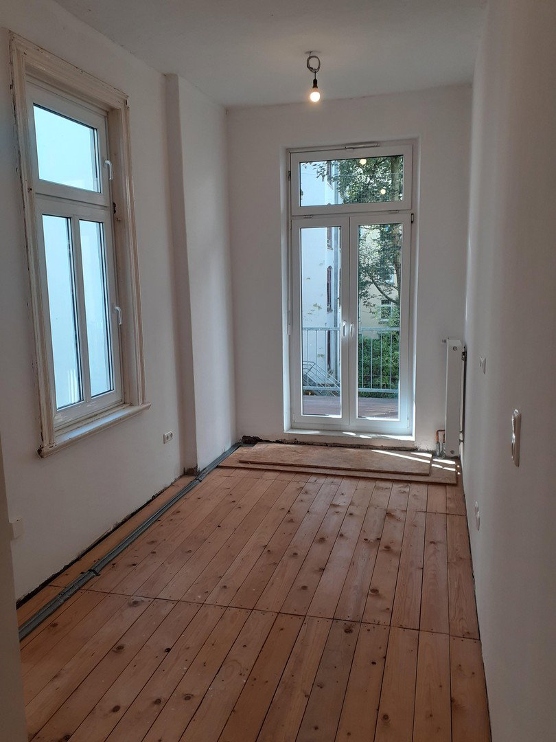 Foto 9 von 12 — St.Pauli, Jugendstilwohnung, ca. 90qm, 2 Balkone, zu sanieren