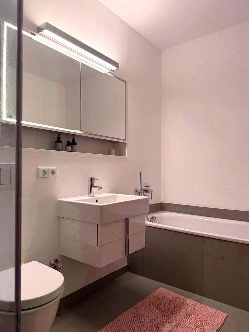 Foto 7 von 12 — Lichtdurchflutete 92m² 3-Zi.-Wohnung mit 2 Balkonen, Ottensen/Othmarschen