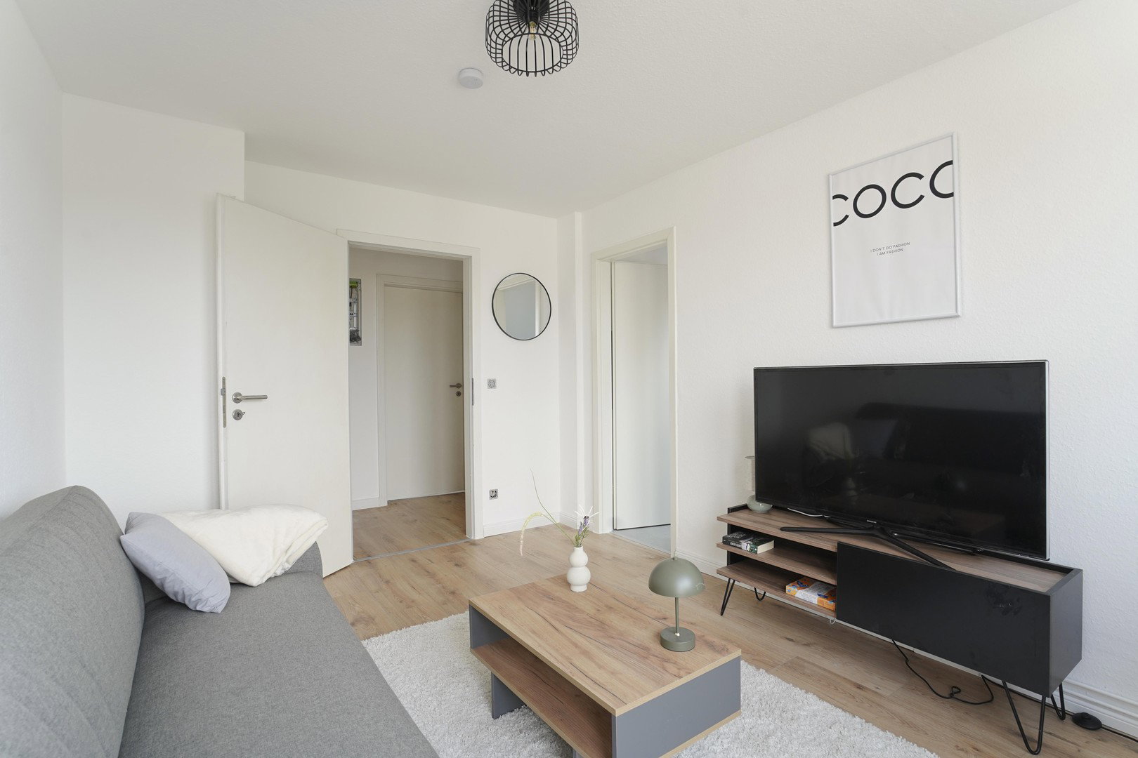 Foto 3 von 7 — Modern renovierte 2-Zimmer-Wohnung mit großzügigem Balkon