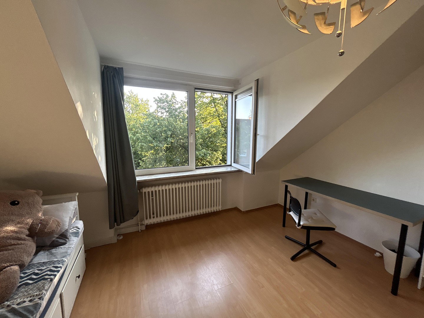 Foto 3 von 10 — Helle 2-Zimmer Whg, bezugsfrei, im Komponistenviertel, provisionsfrei