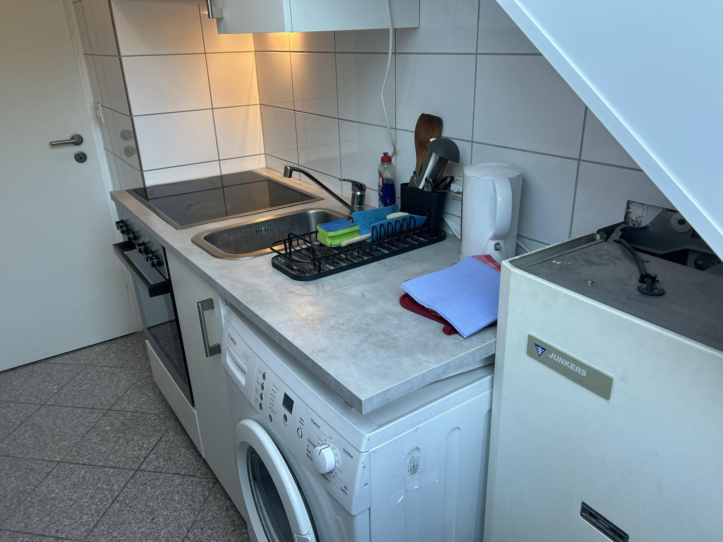 Foto 8 von 10 — Helle 2-Zimmer Whg, bezugsfrei, im Komponistenviertel, provisionsfrei