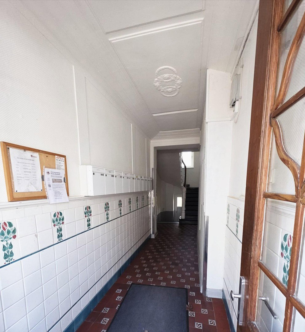Foto 3 von 12 — Umfassend renovierte Wohnung im Jugendstilgebäude, provisionsfrei