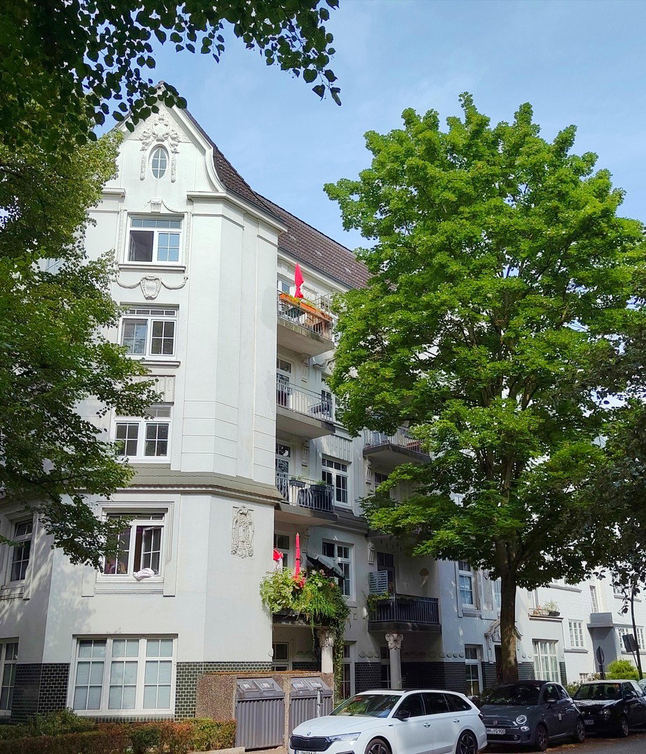 Foto 1 von 12 — Umfassend renovierte Wohnung im Jugendstilgebäude, provisionsfrei