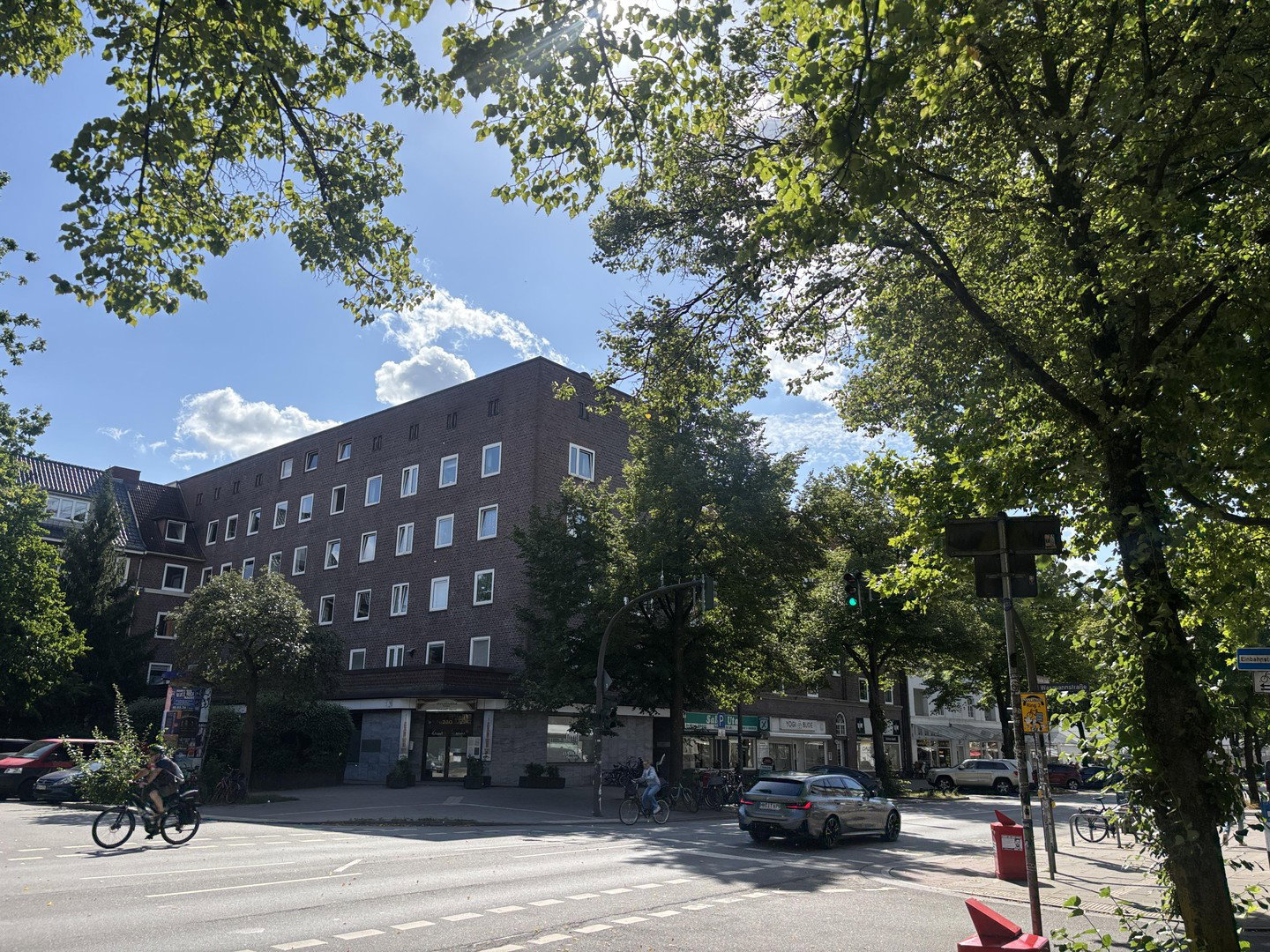 Foto 1 von 12 — Moderne 4-Zimmer ETW mit Traumküche, Erstbezug nach Sanierung, ohne Courtage