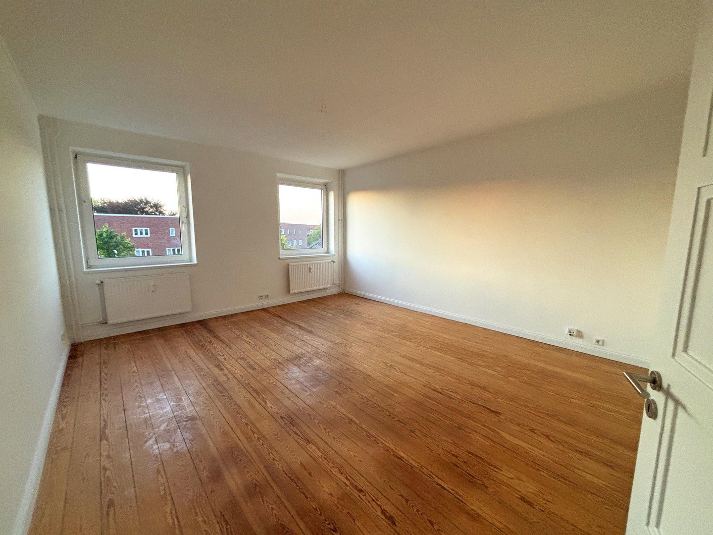 Foto 11 von 12 — Moderne 4-Zimmer ETW mit Traumküche, Erstbezug nach Sanierung, ohne Courtage
