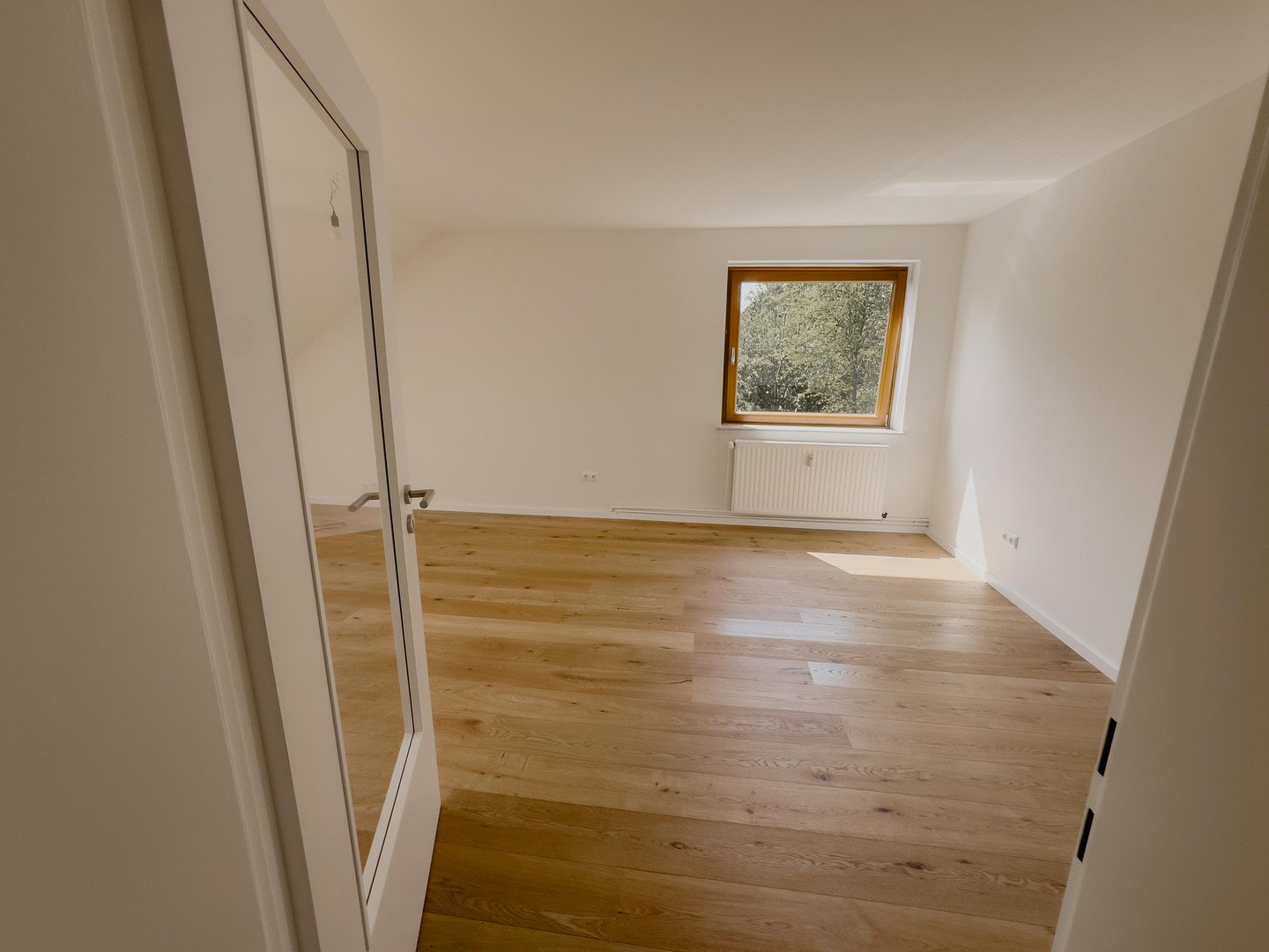 Foto 5 von 12 — Sofort bezugsfrei nach Renovierung | Findorff-Weidedamm | Garage | provisionsfrei | nahe Bürgerpark