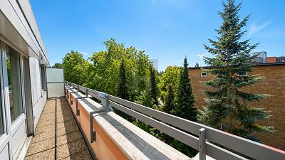 Foto 2 von 6 — WOHLFÜHLEN MIT BALKON & TIEFGARAGE