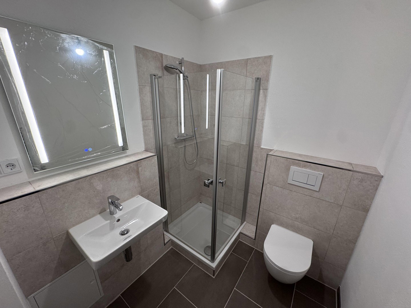Foto 7 von 12 — Lichtdurchflutete 2,5-Zimmer-Maisonette, Terrasse und Garten – frisch renoviert & sofort beziehbar