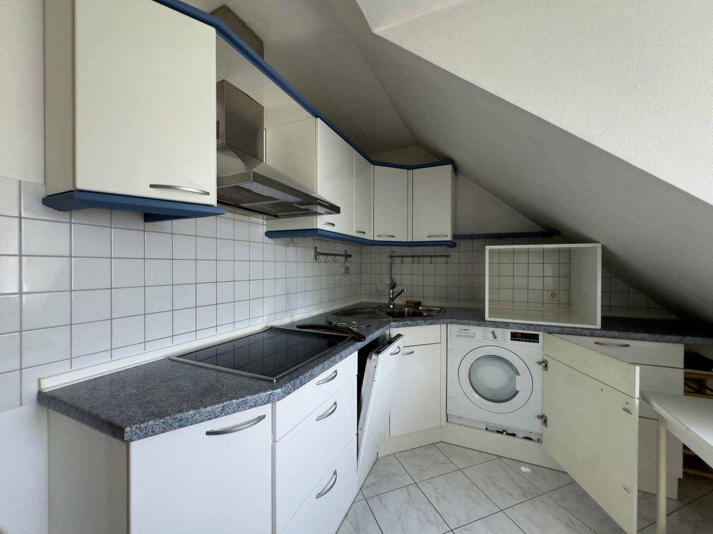 Foto 11 von 12 — Ruhige Dachgeschosswohnung über den Dächern von Harburg