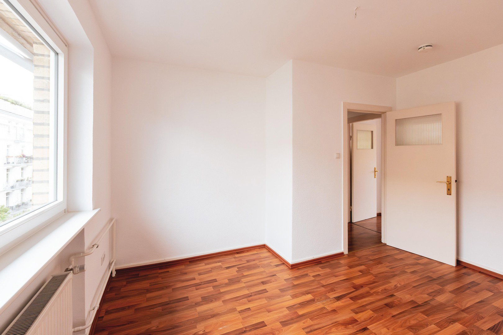 Foto 11 von 12 — Provisionsfrei: Lichtdurchflutete 3-Zi-Endetage mit großem Südwest-Balkon | Eppendorf/Hoheluft-Ost