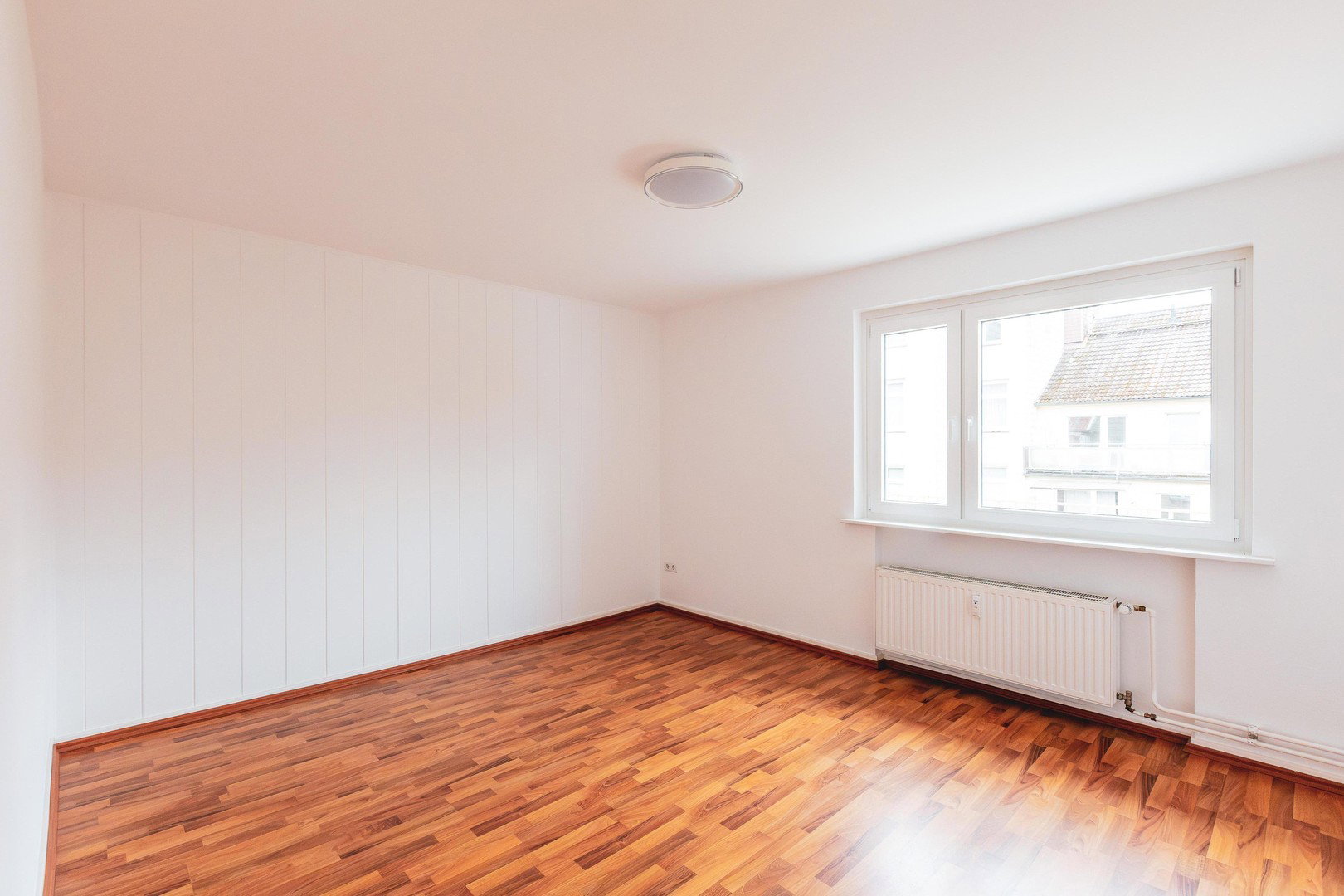 Foto 3 von 12 — Provisionsfrei: Lichtdurchflutete 3-Zi-Endetage mit großem Südwest-Balkon | Eppendorf/Hoheluft-Ost