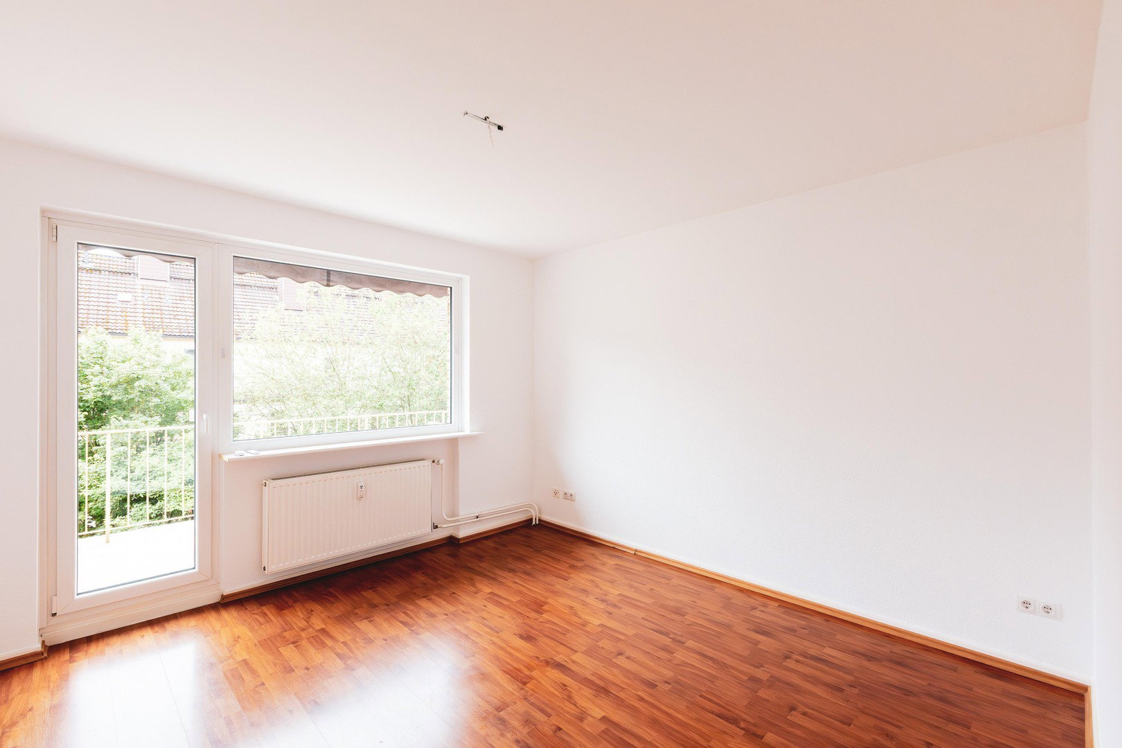 Foto 5 von 12 — Provisionsfrei: Lichtdurchflutete 3-Zi-Endetage mit großem Südwest-Balkon | Eppendorf/Hoheluft-Ost