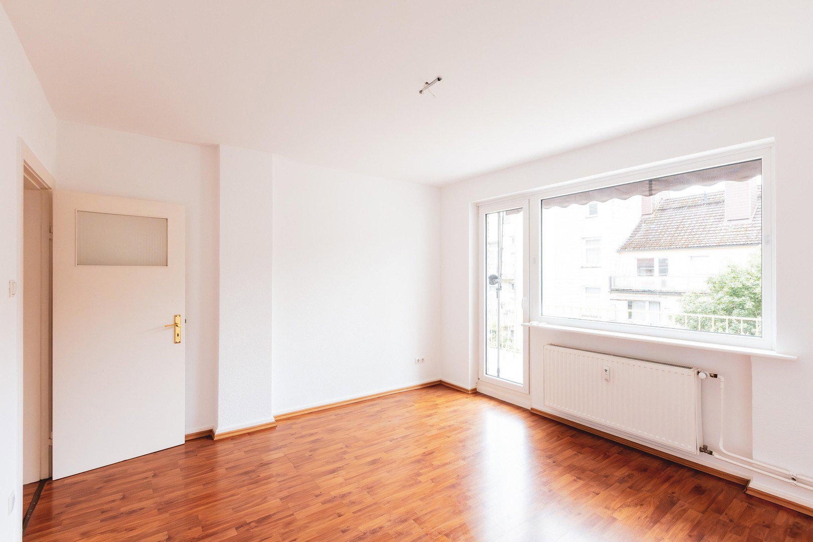 Foto 6 von 12 — Provisionsfrei: Lichtdurchflutete 3-Zi-Endetage mit großem Südwest-Balkon | Eppendorf/Hoheluft-Ost