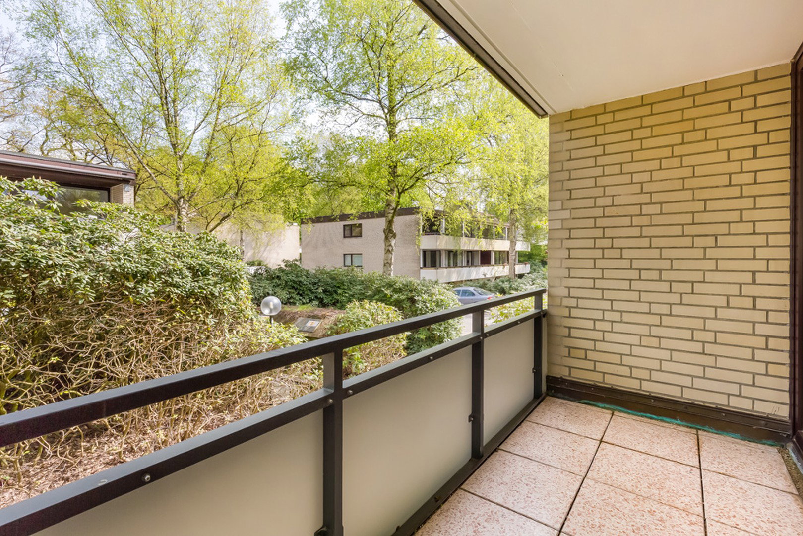 Foto 8 von 12 — Blankenese: Moderne, ruhige 5 Zi EG/ST Whg inkl.2 Zi, Sauna, Duschbad im Souterrain
