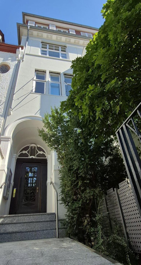Foto 1 von 12 — Bremen – Barkhof von privat: Repräsentative Hochparterre-Wohnung
