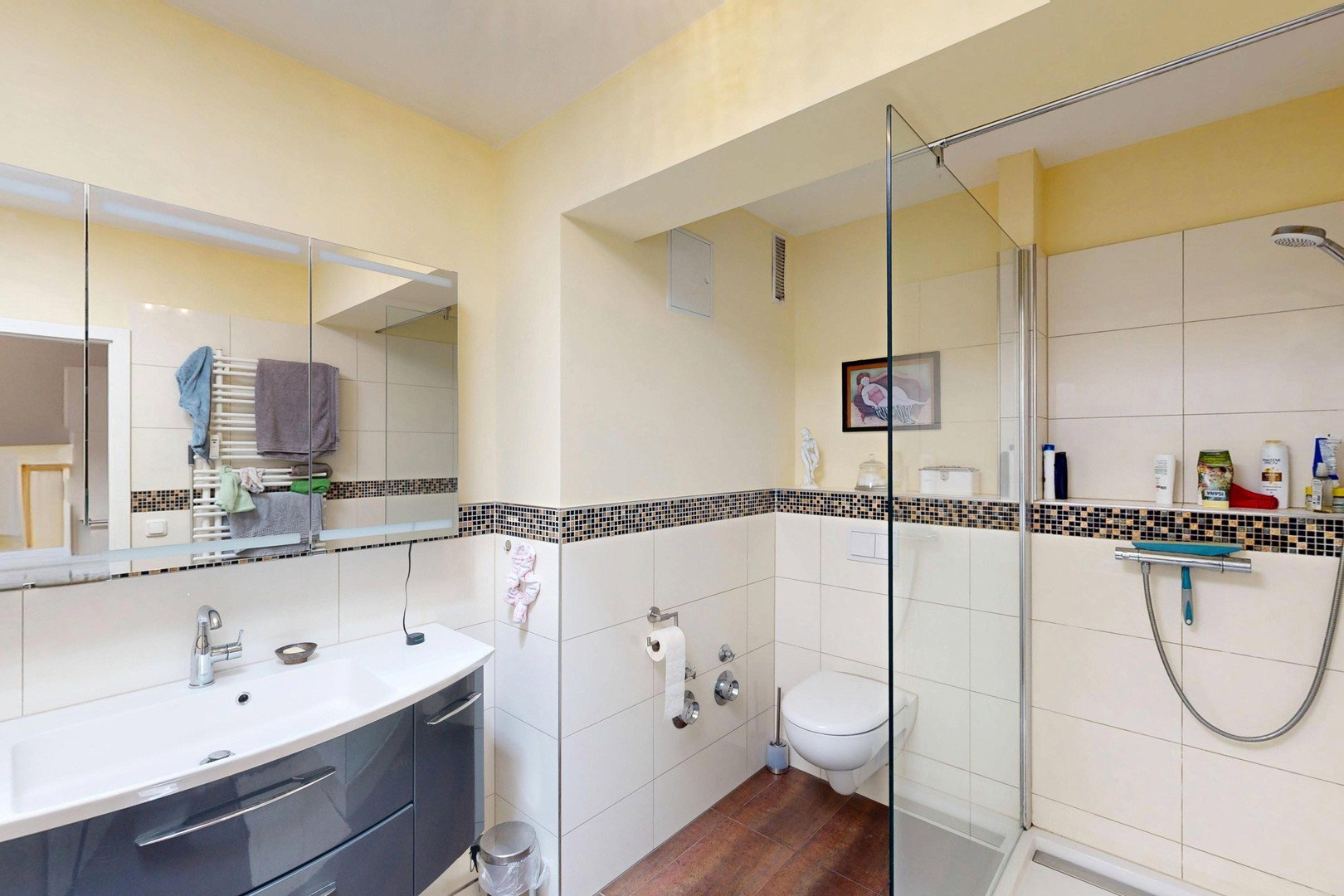Foto 12 von 12 — Lichtdurchflutete 4-Zimmer-Wohnung mit 138 m², inkl. Tiefgarage und Balkon in Hamburg-Bergedorf
