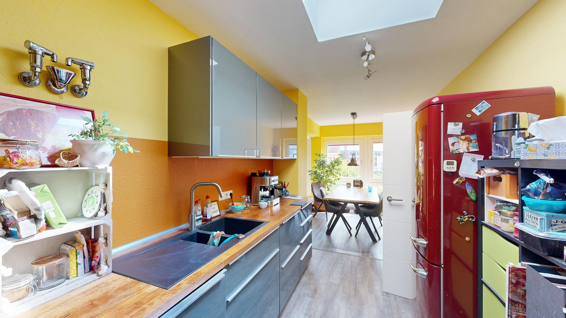 Foto 7 von 12 — Lichtdurchflutete 4-Zimmer-Wohnung mit 138 m², inkl. Tiefgarage und Balkon in Hamburg-Bergedorf