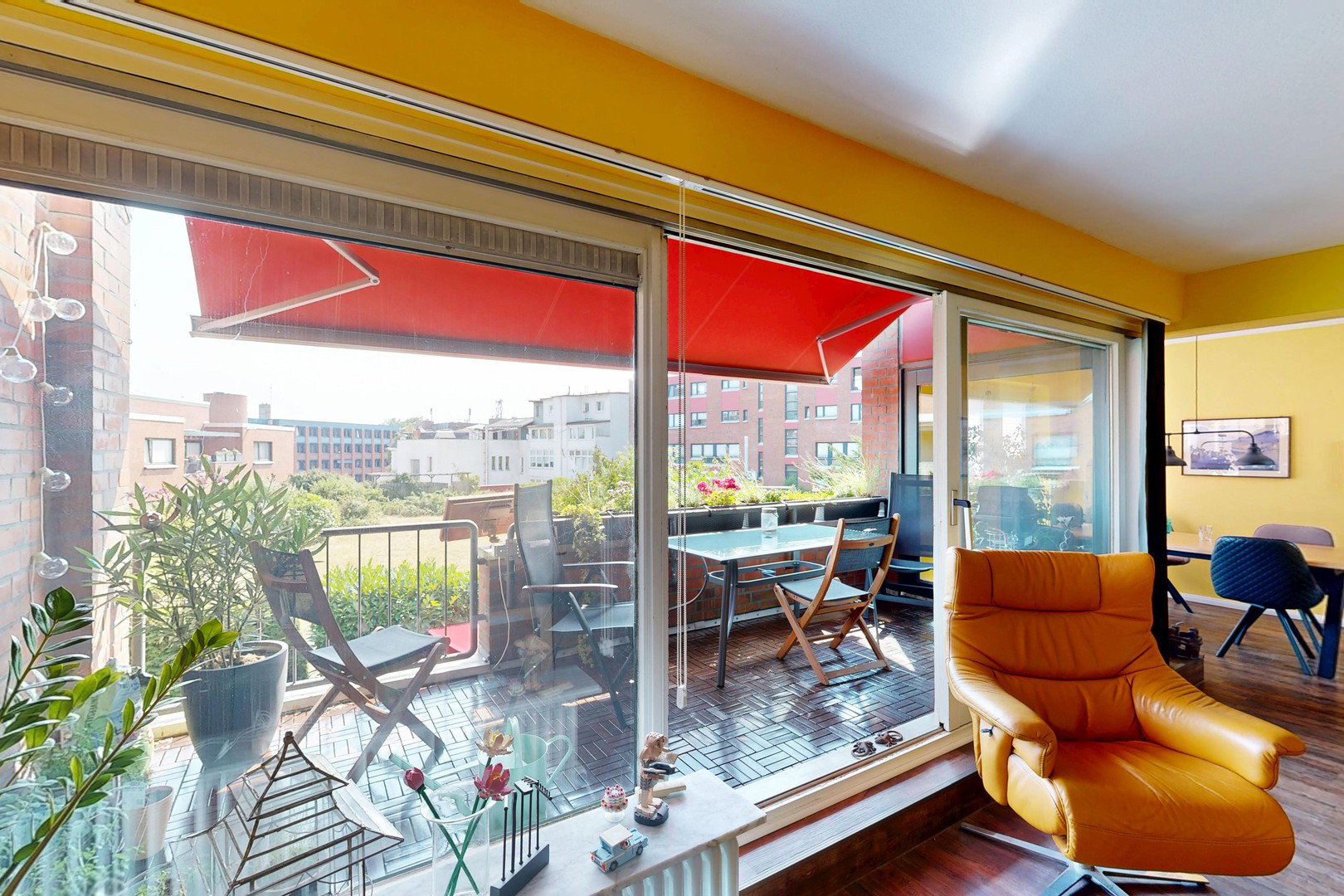 Foto 4 von 12 — Lichtdurchflutete 4-Zimmer-Wohnung mit 138 m², inkl. Tiefgarage und Balkon in Hamburg-Bergedorf