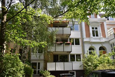 Foto 1 von 6 — BALKON-DUO, GARTENIDYLLE & IDEENSPIELRAUM