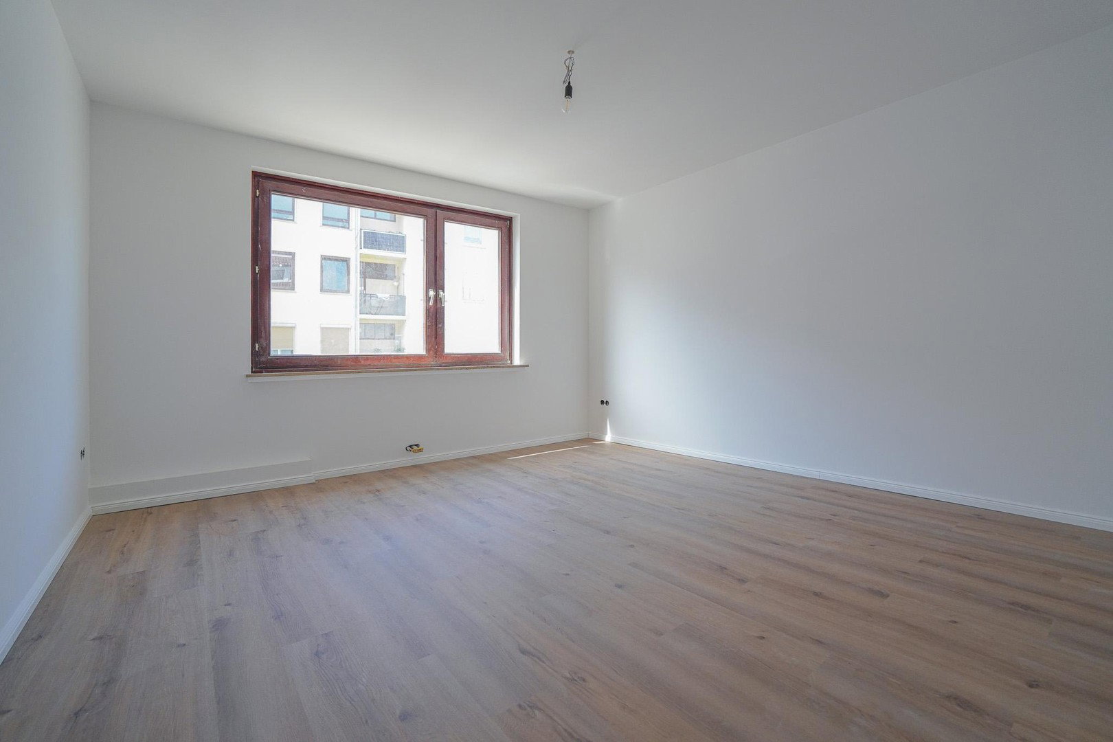Foto 2 von 9 — WG Investment in Bremen Neustadt, 4 Zimmer nahe Hochschule, ca. 6,5 % Renditepotenzial