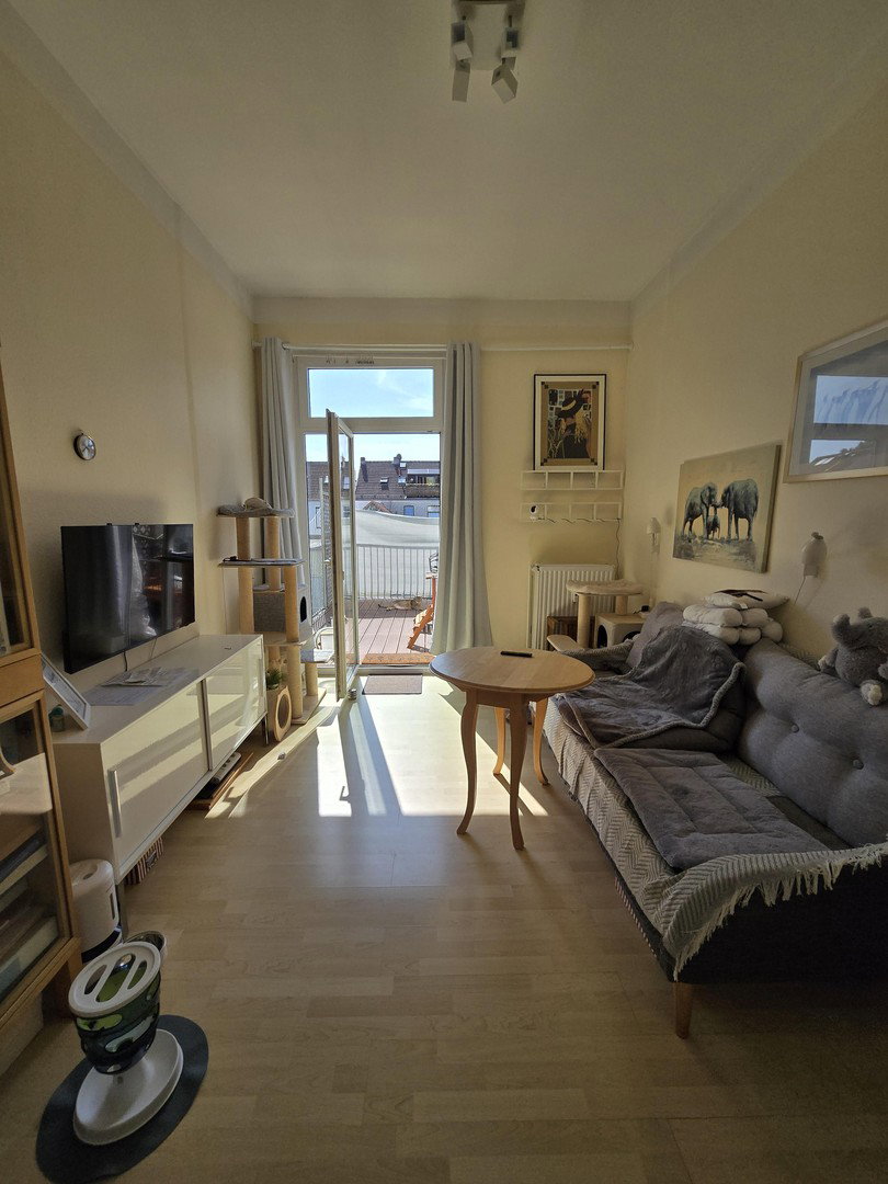 Foto 2 von 12 — Charmante 2,5-Zimmer-Wohnung mit großzügiger Südterrasse